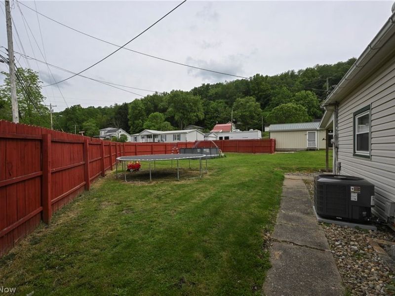 544 E High Street, Uhrichsville, OH 44683 Photo 7