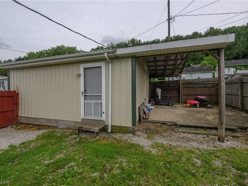544 E High Street, Uhrichsville, OH 44683 Photo 8
