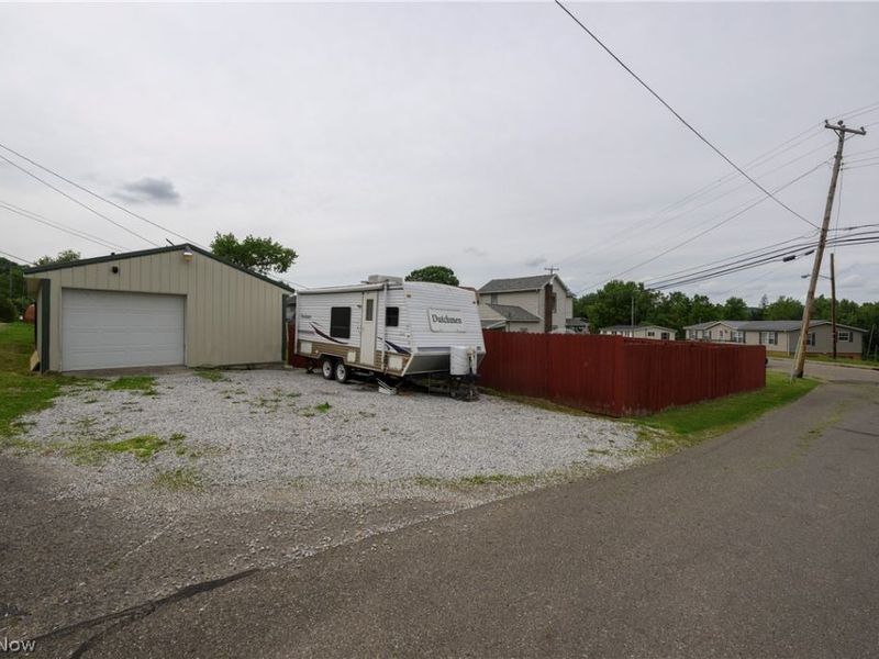 544 E High Street, Uhrichsville, OH 44683 Photo 9