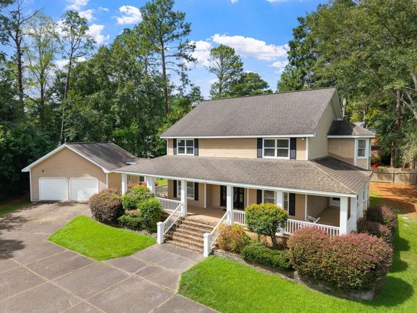 1105 Stratford, Hattiesburg, MS 39402