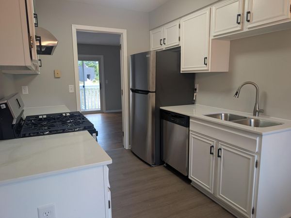 7427 143rd Street Court , Apple Valley, MN 55124