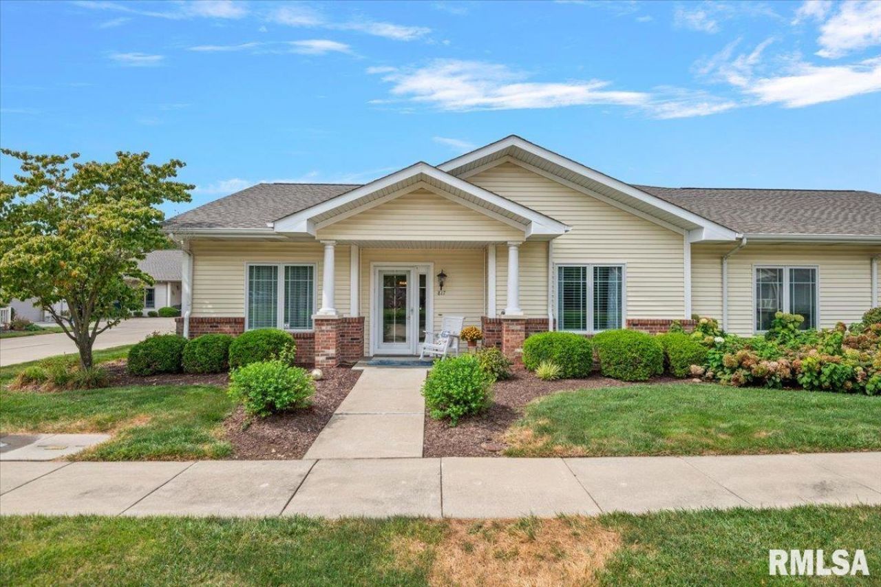 817 Colorado Court, Springfield, IL 62711 Main Photo