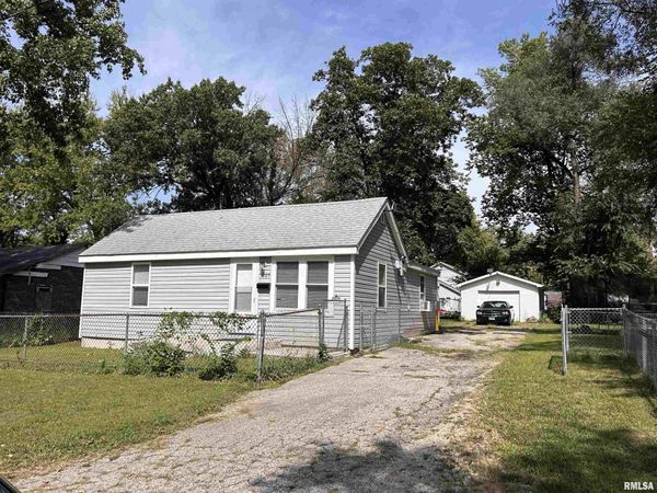 1925 E GLENN Avenue, Springfield, IL 62703