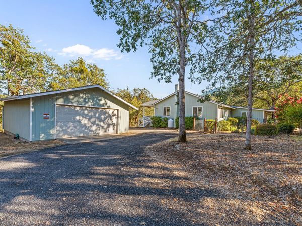 455 Crystal Drive, Grants Pass, OR 97527