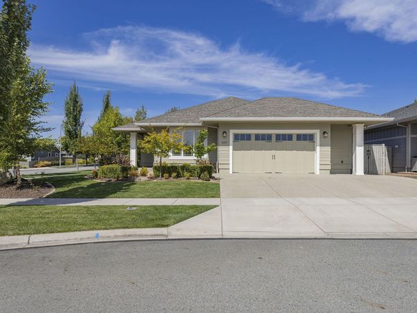 4007 Shamrock Drive, Medford, OR 97504