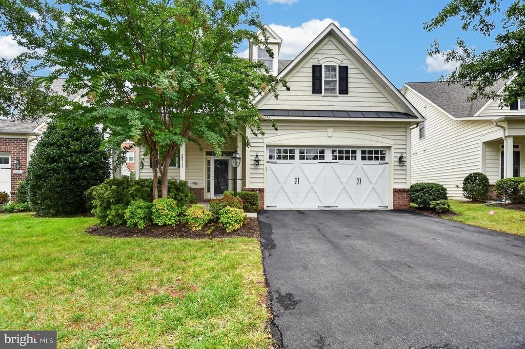20759 Crescent Pointe Place, Ashburn, VA 20147 Main Photo