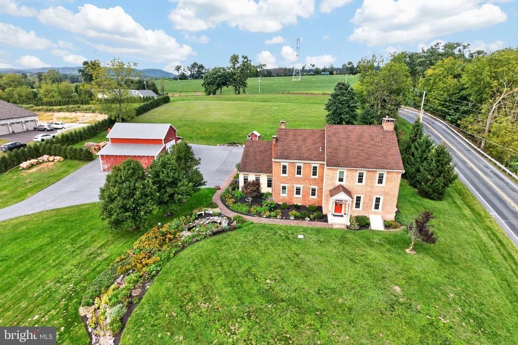 7 DAVIS BRIDGE ROAD, BERNVILLE, PA 19506