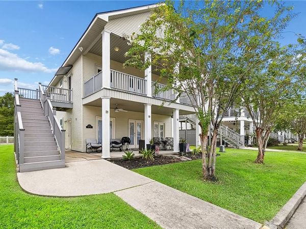 11182 RIVER HIGHLANDS Drive, Unit 14B, St Amant, LA 70774