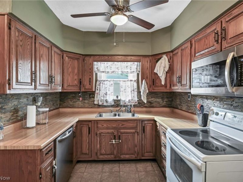 4074 Darrow Road, Stow, OH 44224 Photo 11