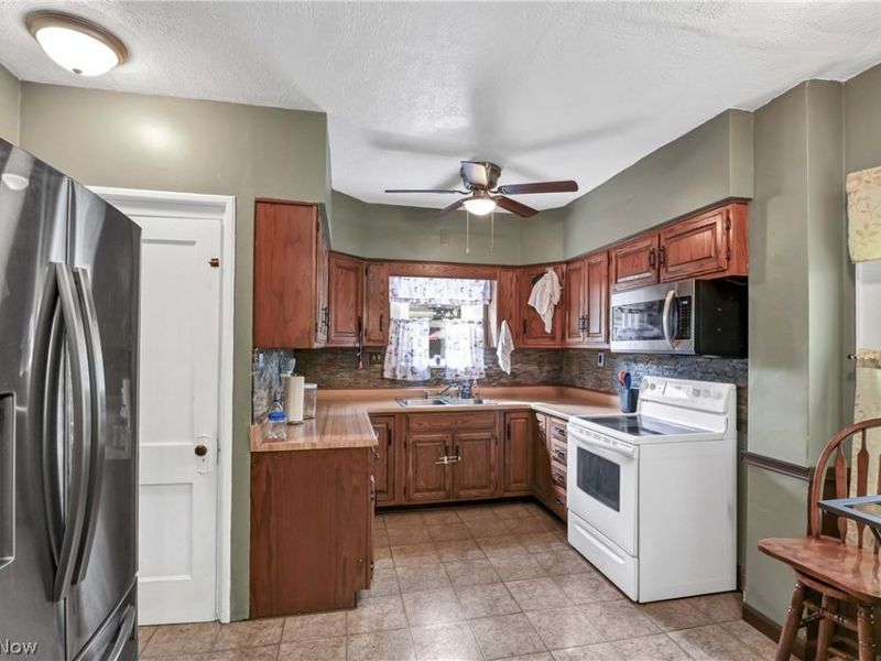 4074 Darrow Road, Stow, OH 44224 Photo 13