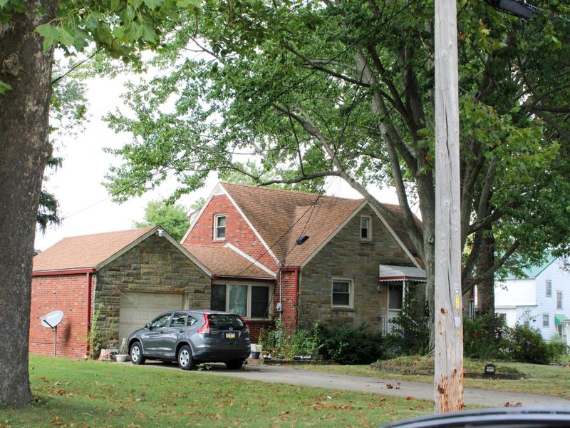 11 W Maxwell Drive, Shelby, OH 44875 Photo 2