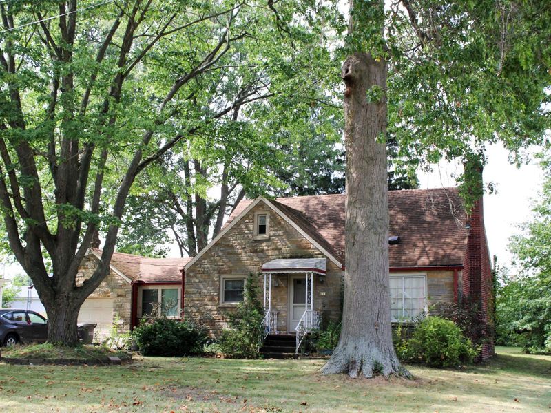 11 W Maxwell Drive, Shelby, OH 44875 Photo 3