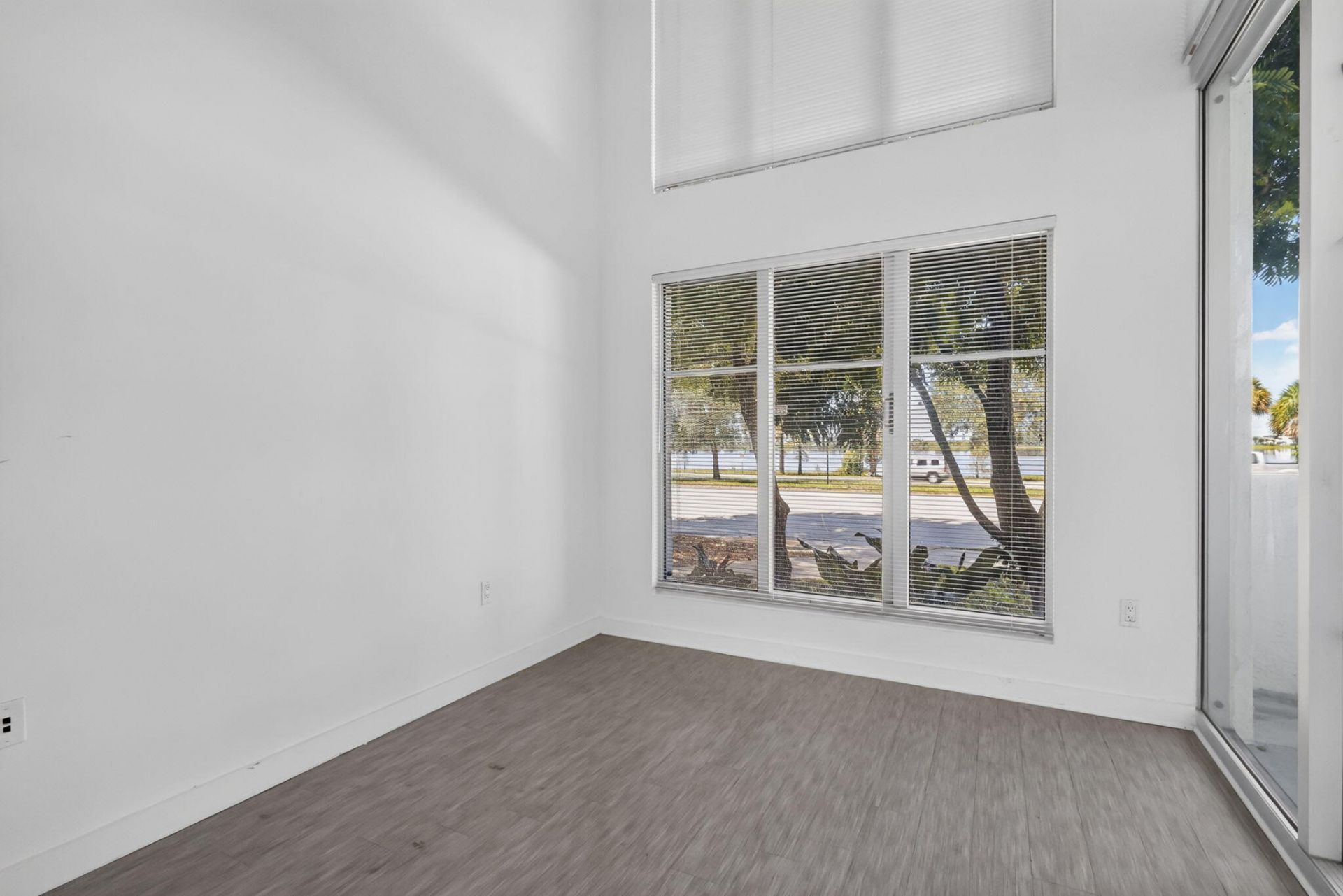300 S Australian Avenue, Unit 128, West Palm Beach, FL 33401 Photo