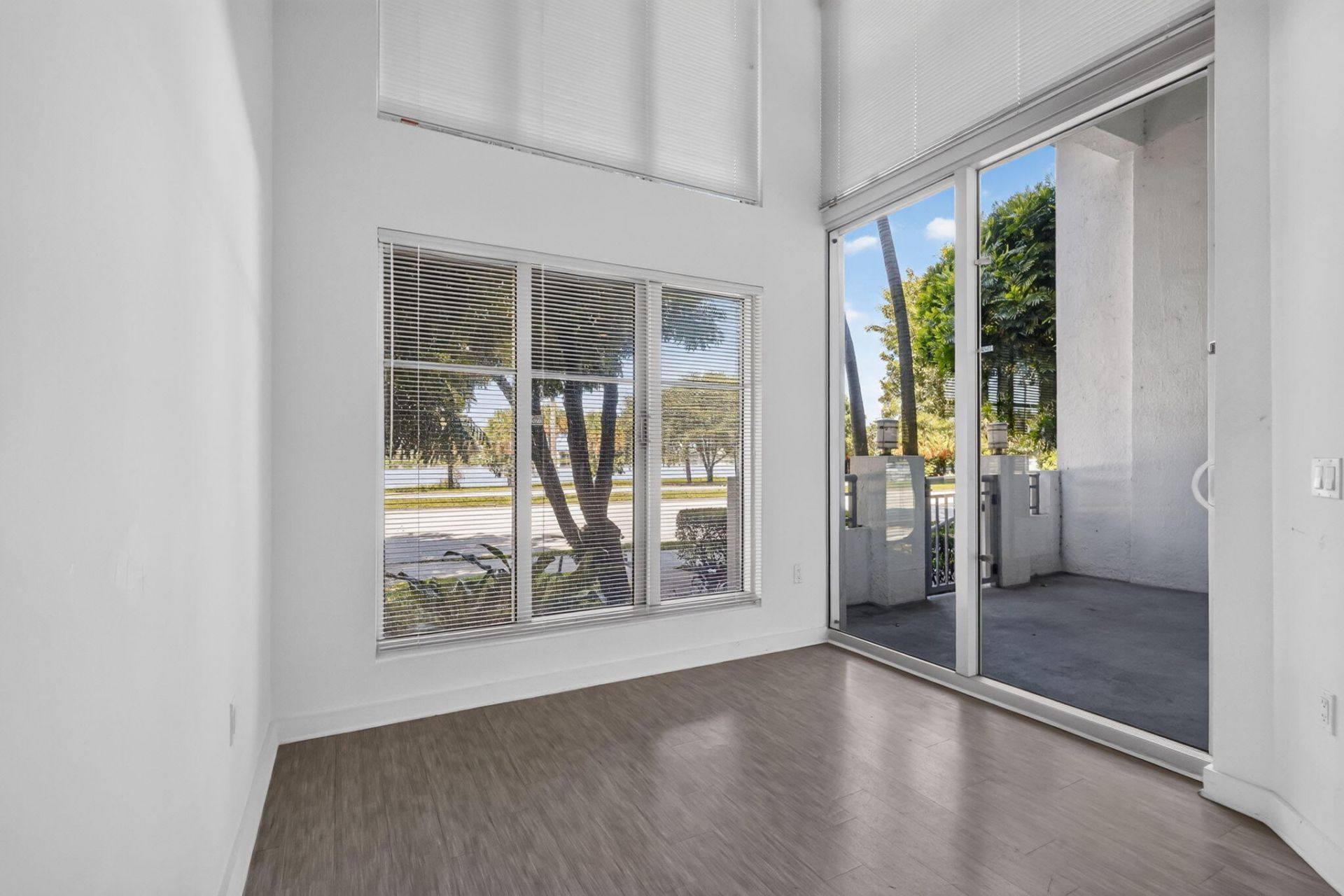 300 S Australian Avenue, Unit 128, West Palm Beach, FL 33401 Photo