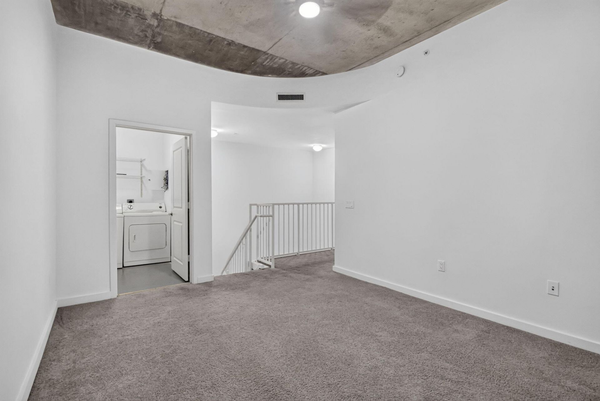 300 S Australian Avenue, Unit 128, West Palm Beach, FL 33401 Photo