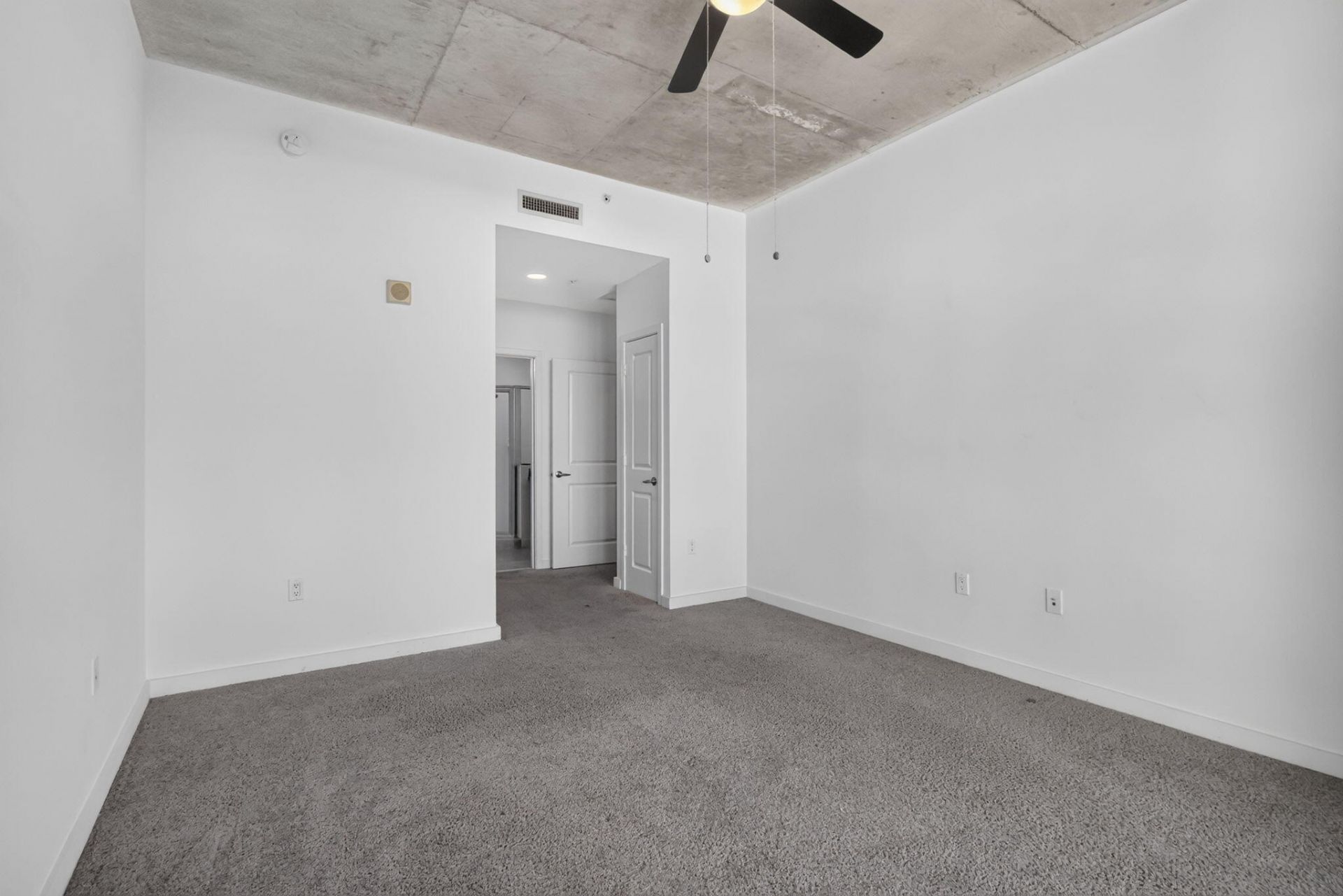 300 S Australian Avenue, Unit 128, West Palm Beach, FL 33401 Photo