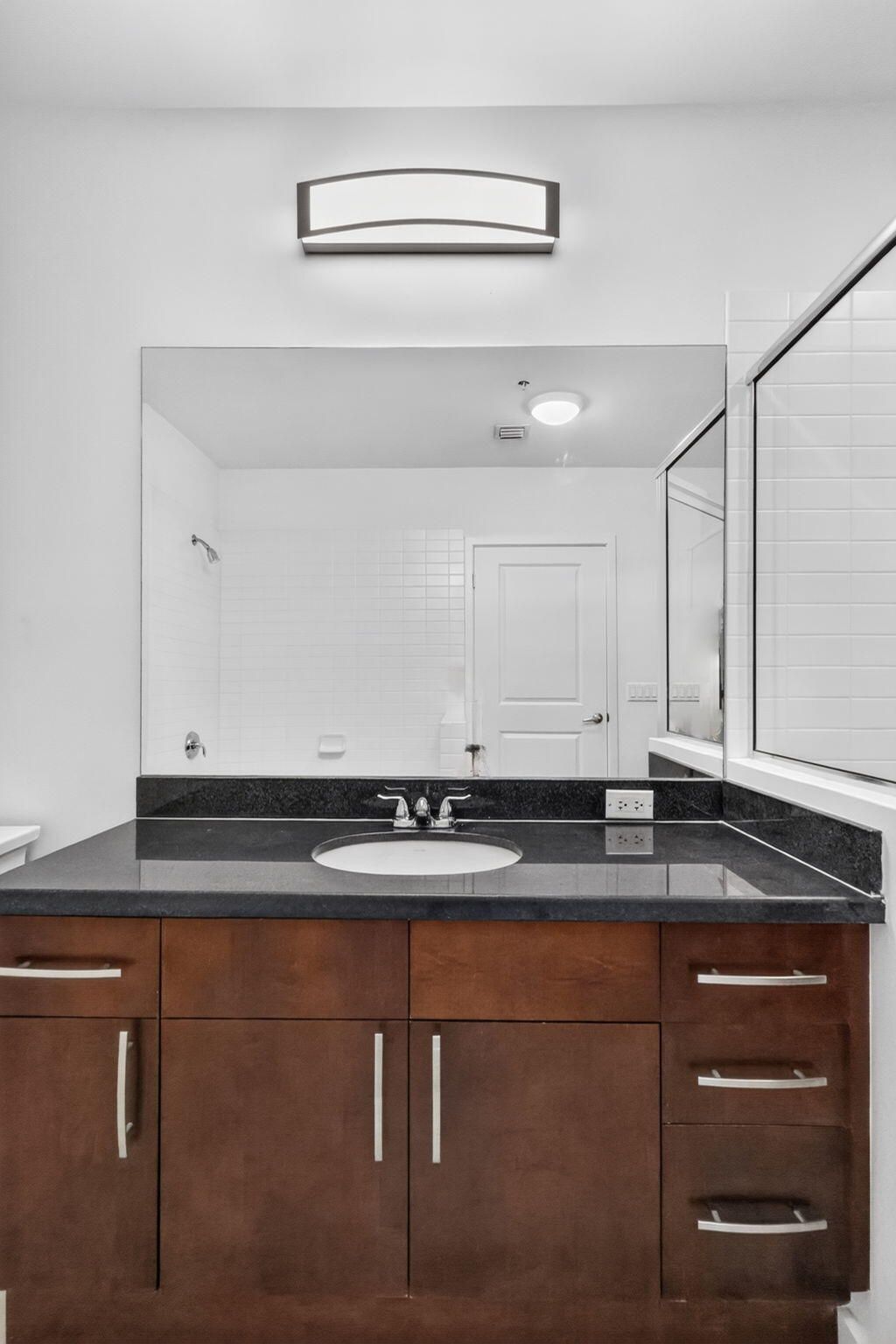 300 S Australian Avenue, Unit 128, West Palm Beach, FL 33401 Photo