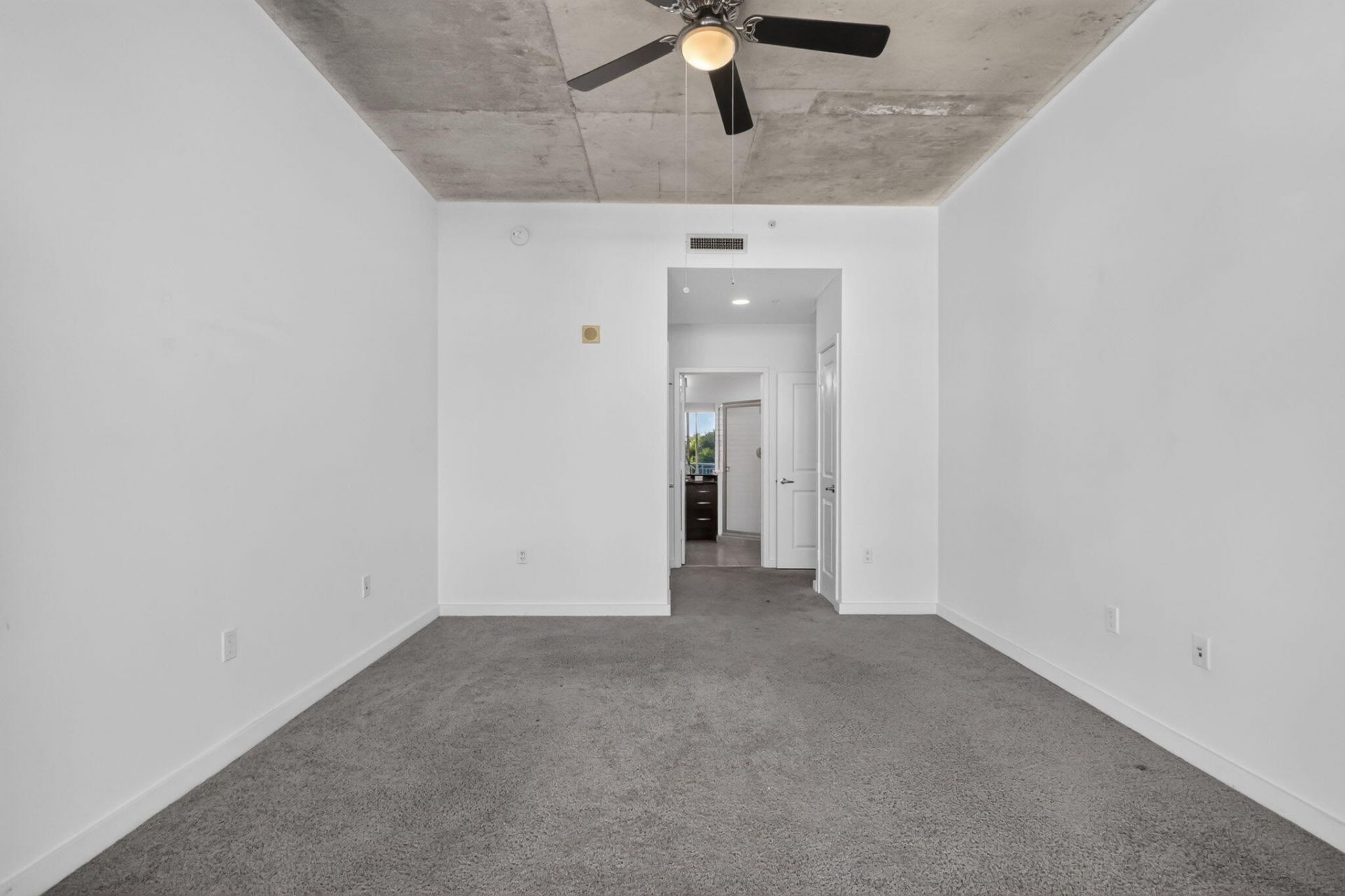 300 S Australian Avenue, Unit 128, West Palm Beach, FL 33401 Photo