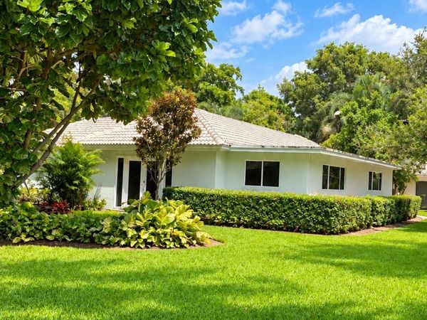 910 CYPRESS GROVE Drive, Unit V-69, Pompano Beach, FL 33069