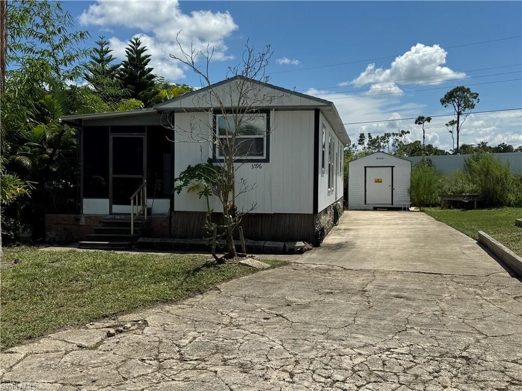3596 Unique Cir, Fort Myers, FL 33908 Photo