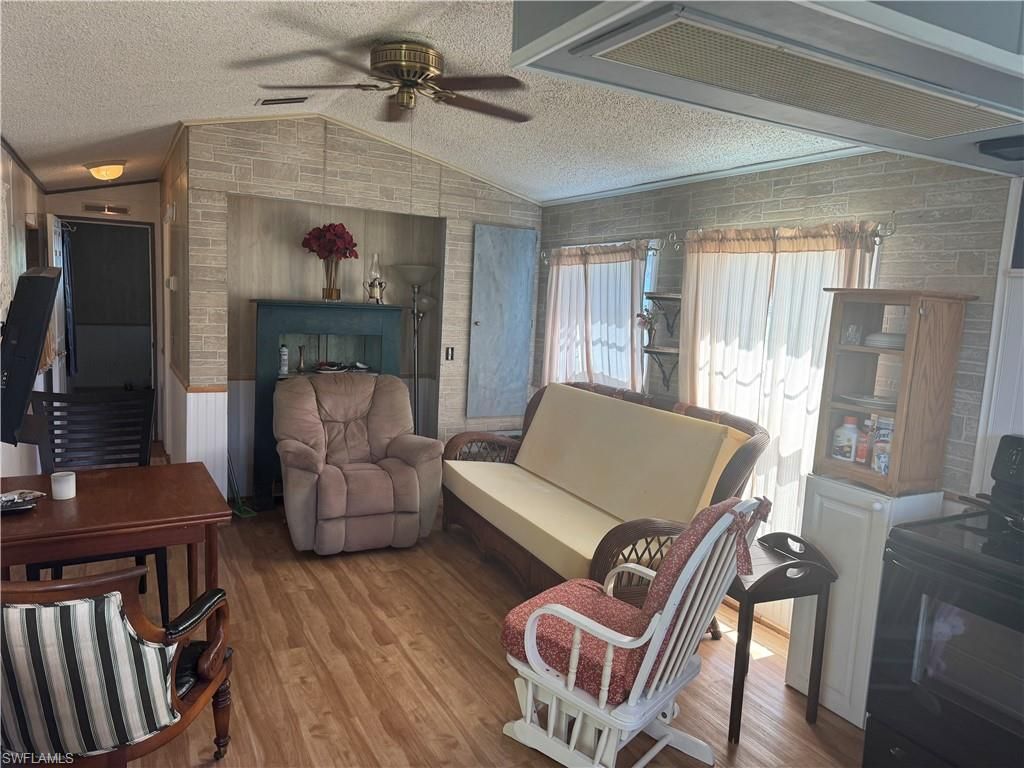 3596 Unique Cir, Fort Myers, FL 33908 Photo