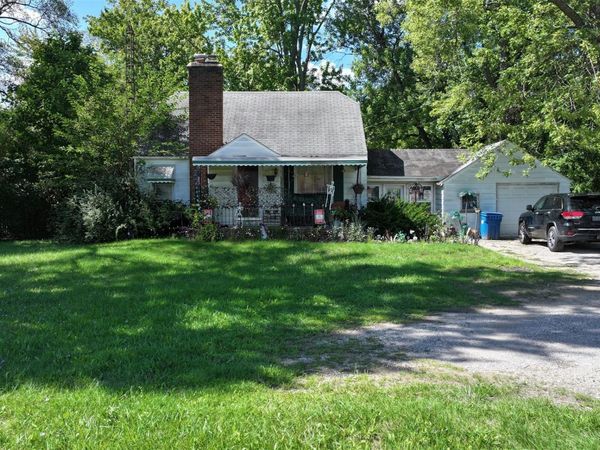 1220 Belsay, Burton, Mi 48509