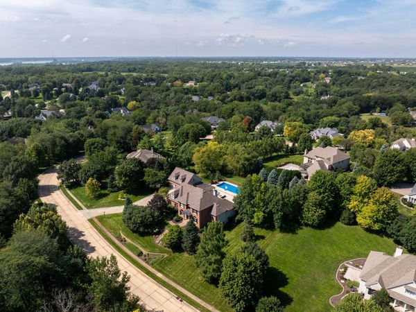 19277 252nd Avenue , Bettendorf, IA 52722
