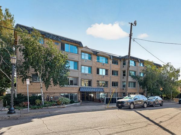 2727 W 43rd Street, Unit 311, Minneapolis, MN 55410