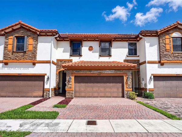 16605 SW 42nd Way, Miami, FL 33185