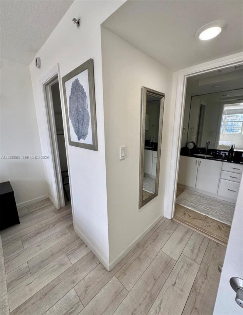 6917 Collins Ave, Unit 1026, Miami Beach, FL 33141 Photo