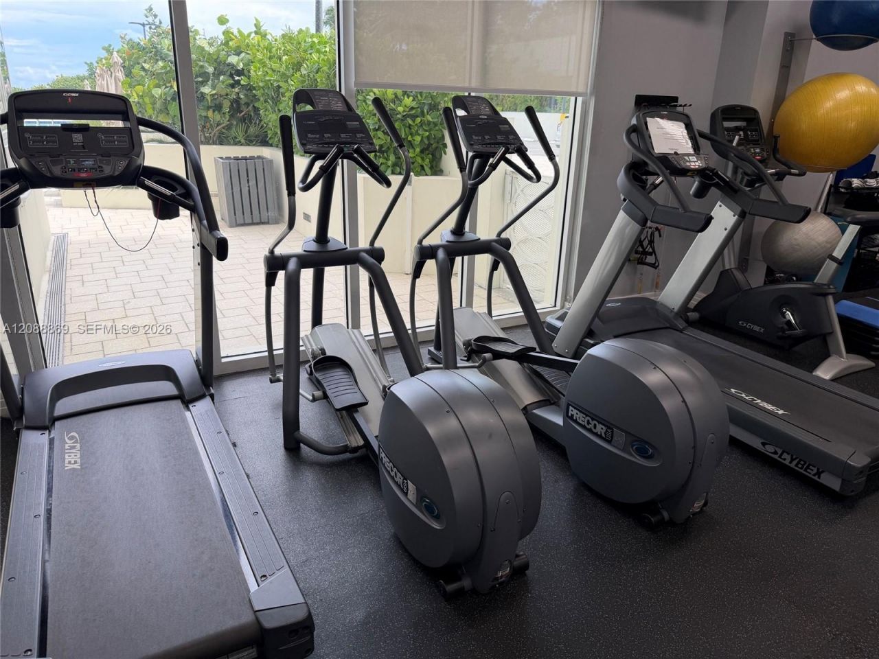 6917 Collins Ave, Unit 1026, Miami Beach, FL 33141 Photo