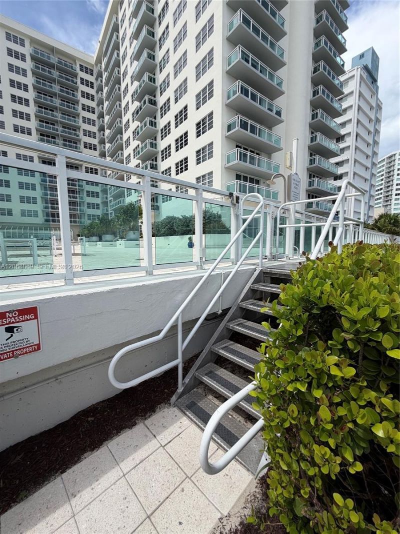 6917 Collins Ave, Unit 1026, Miami Beach, FL 33141 Photo