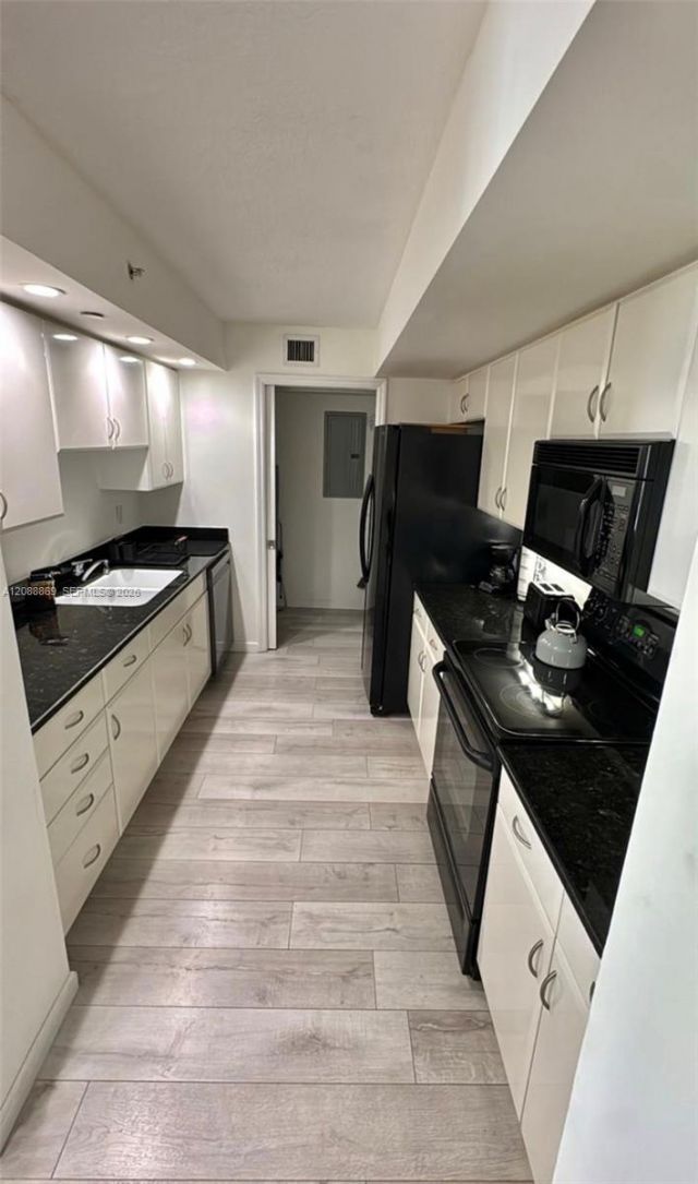 6917 Collins Ave, Unit 1026, Miami Beach, FL 33141 Photo