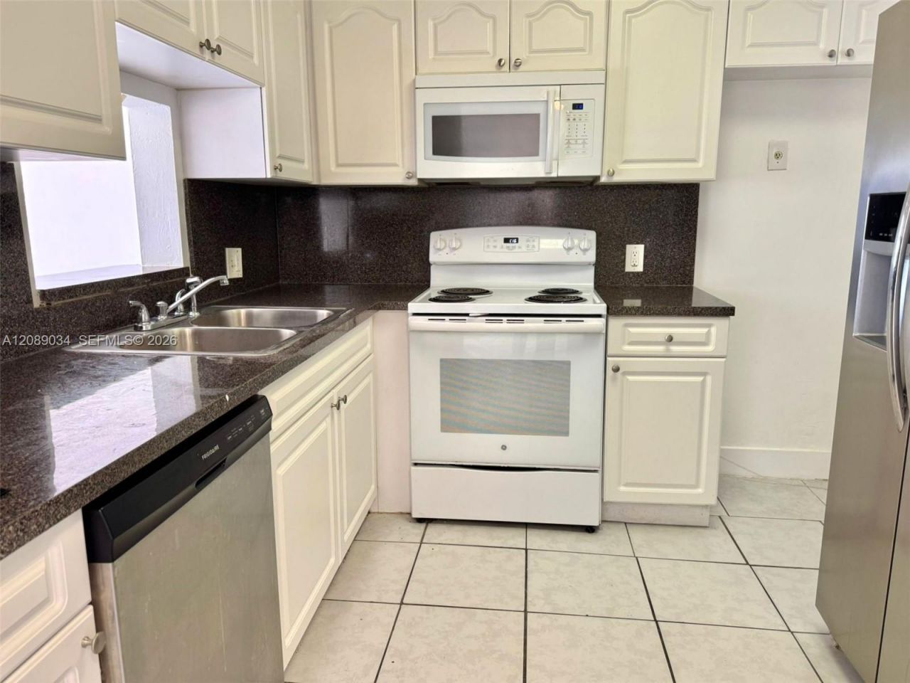 11925 NE 2nd Ave, Unit B205, North Miami, FL 33161 Photo