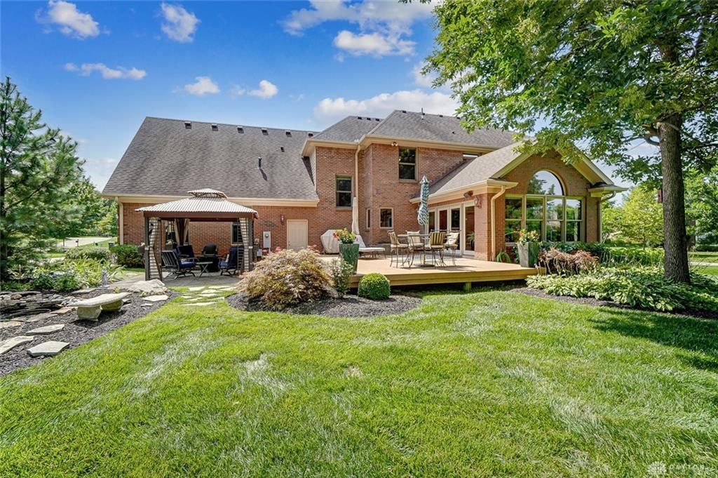 301 Yankee Trace Drive, Centerville, OH 45458 Main Photo