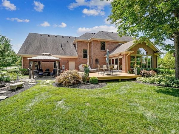 301 Yankee Trace Drive, Centerville, OH 45458