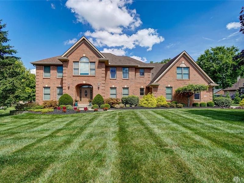 301 Yankee Trace Drive, Centerville, OH 45458 Photo 2