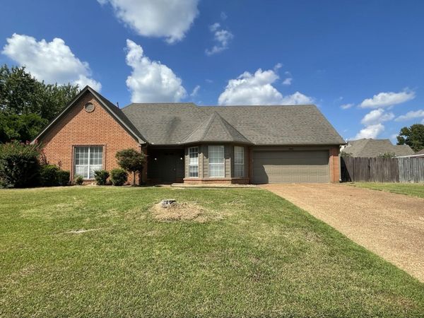 3943 OAK FOREST DR, Bartlett, TN 38135