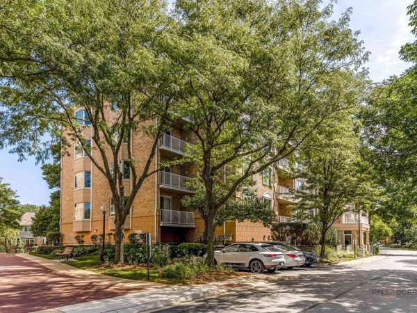 1705 Pavilion Way, Unit 407, Park Ridge, IL 60068