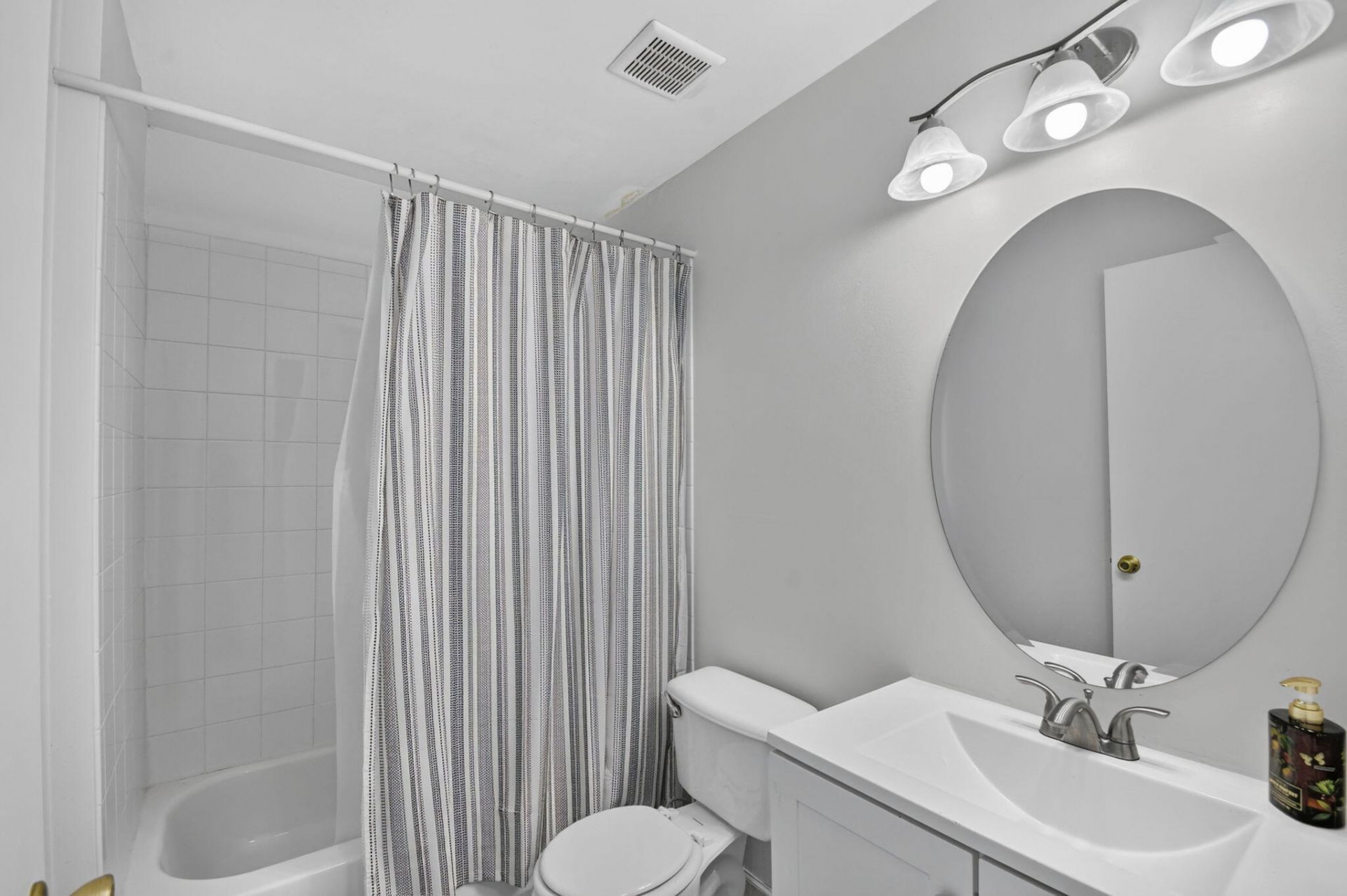 5349 Meadows Edge, Unit 5349, Lake Worth, FL 33463 Photo
