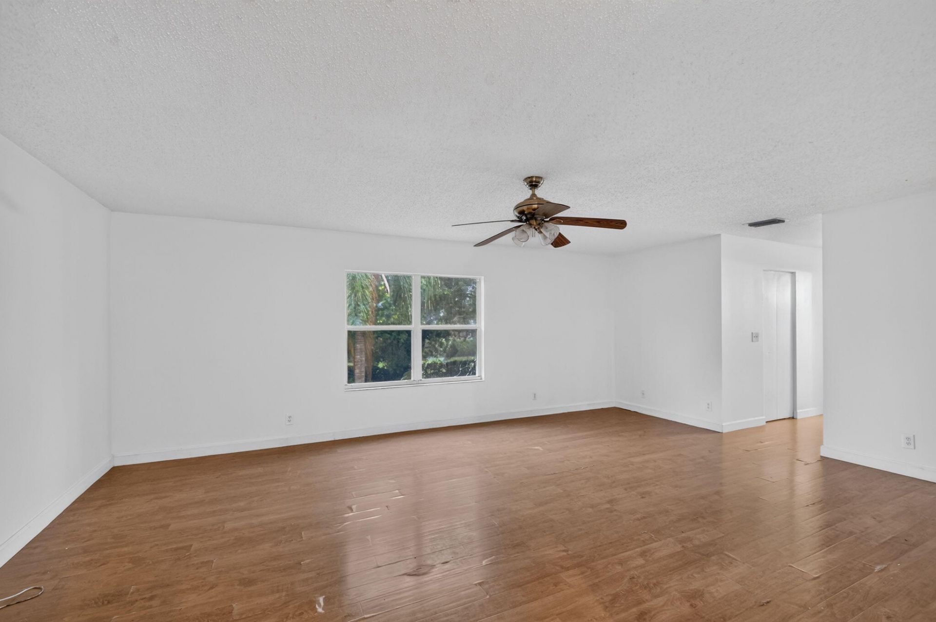 5349 Meadows Edge, Unit 5349, Lake Worth, FL 33463 Photo