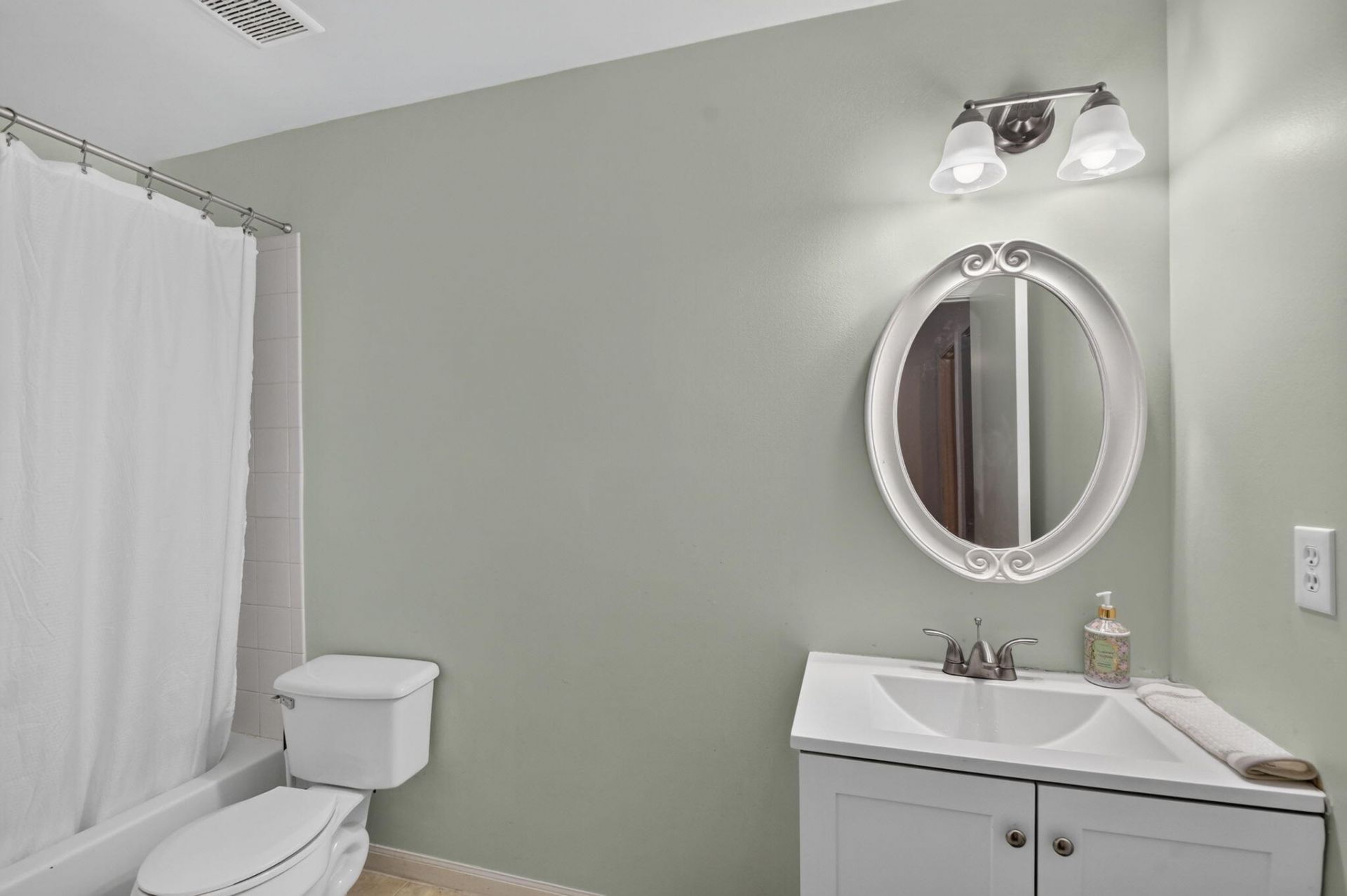 5349 Meadows Edge, Unit 5349, Lake Worth, FL 33463 Photo
