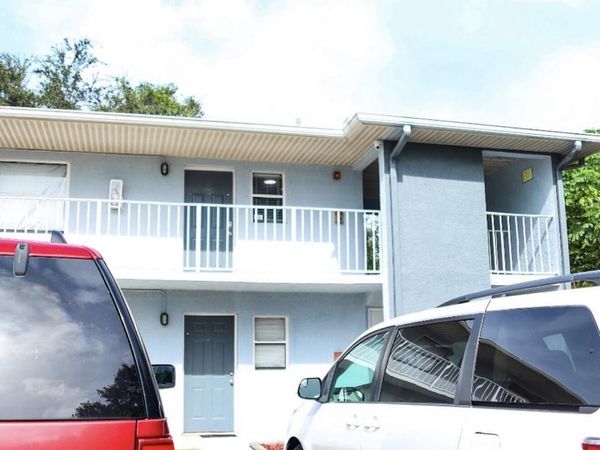 605 Ixoria Avenue, Unit 21, Fort Pierce, FL 34982