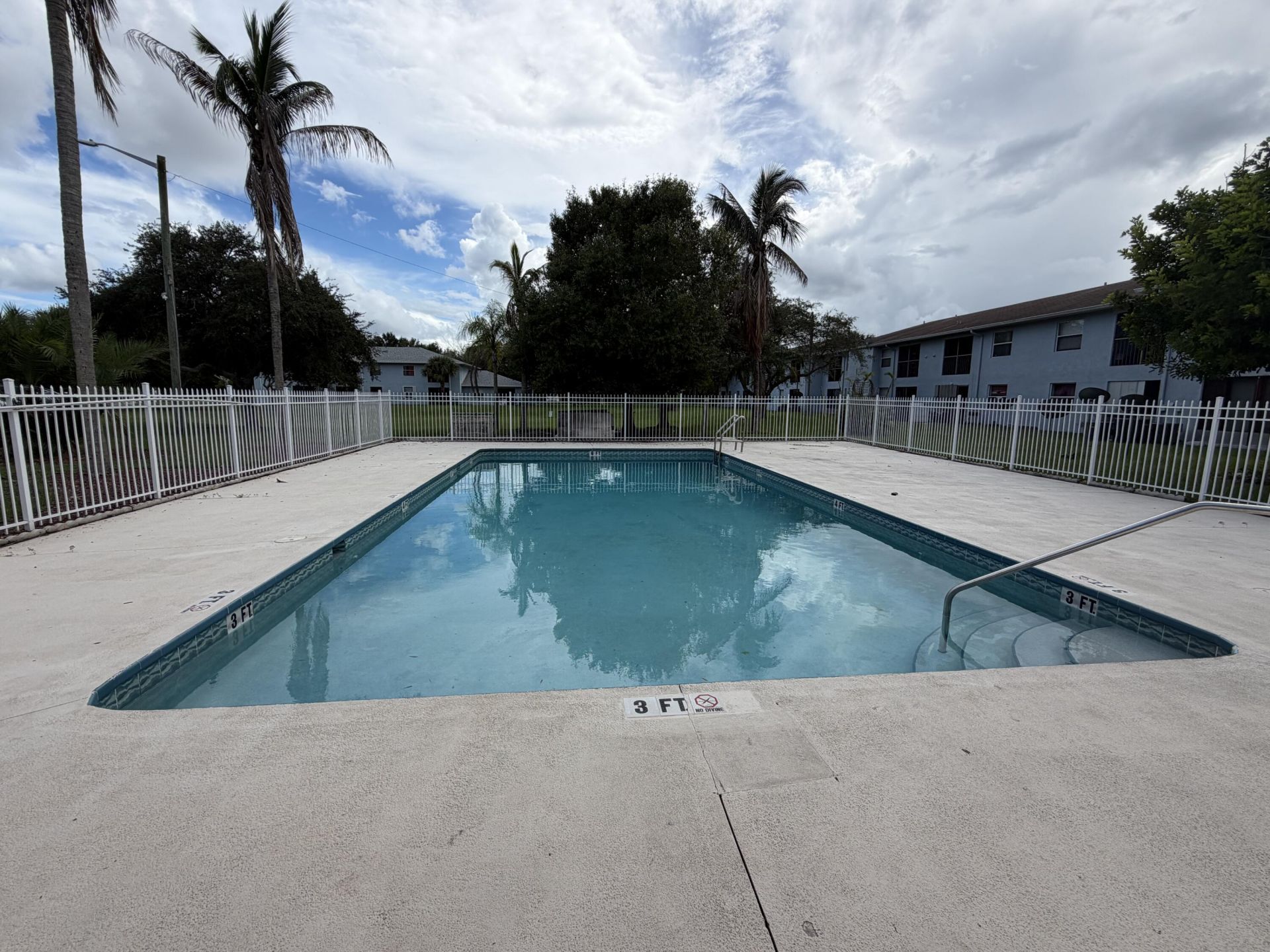 605 Ixoria Avenue, Unit 21, Fort Pierce, FL 34982 Photo