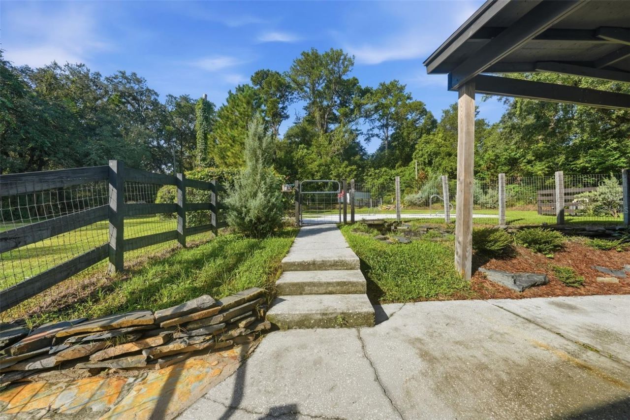 22301 Coronado Somerset Drive, Sorrento, FL 32776 Photo