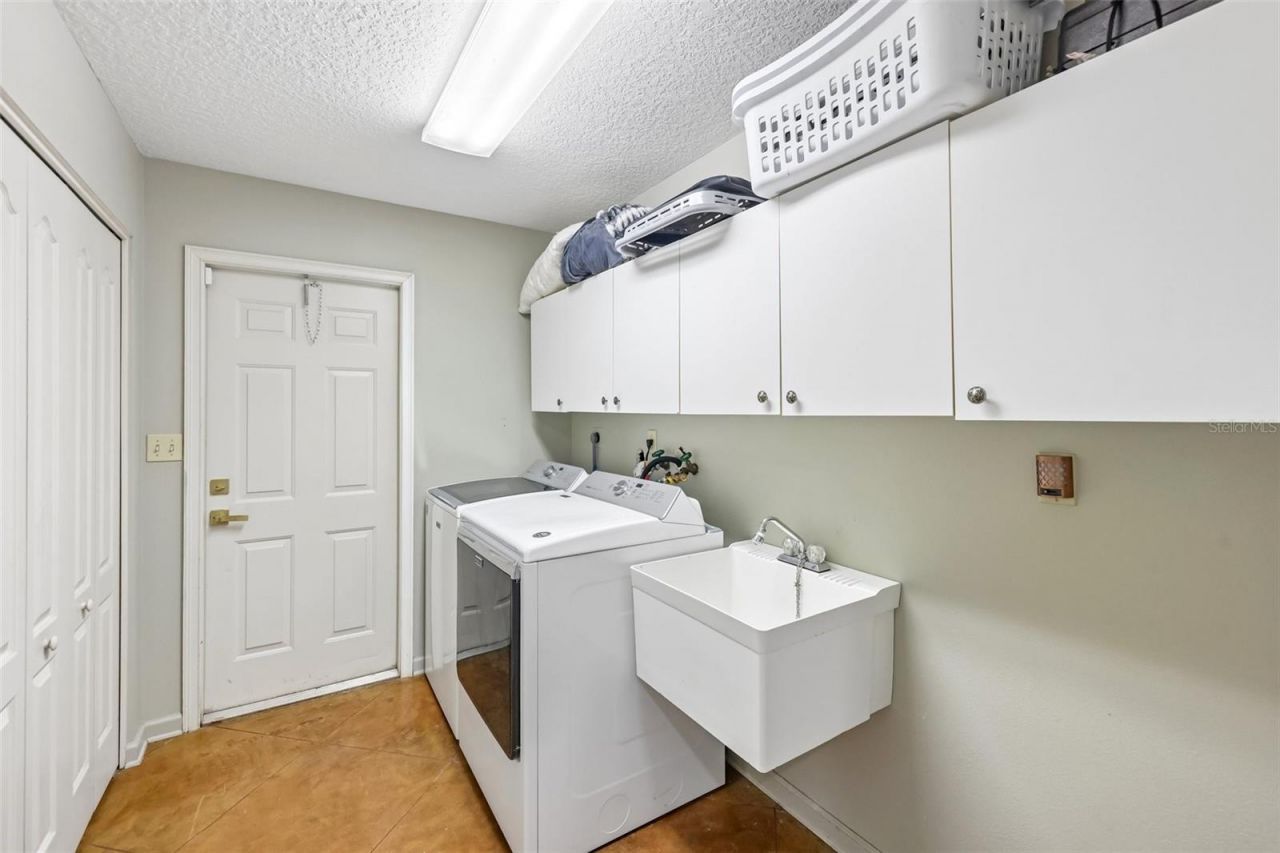 22301 Coronado Somerset Drive, Sorrento, FL 32776 Photo