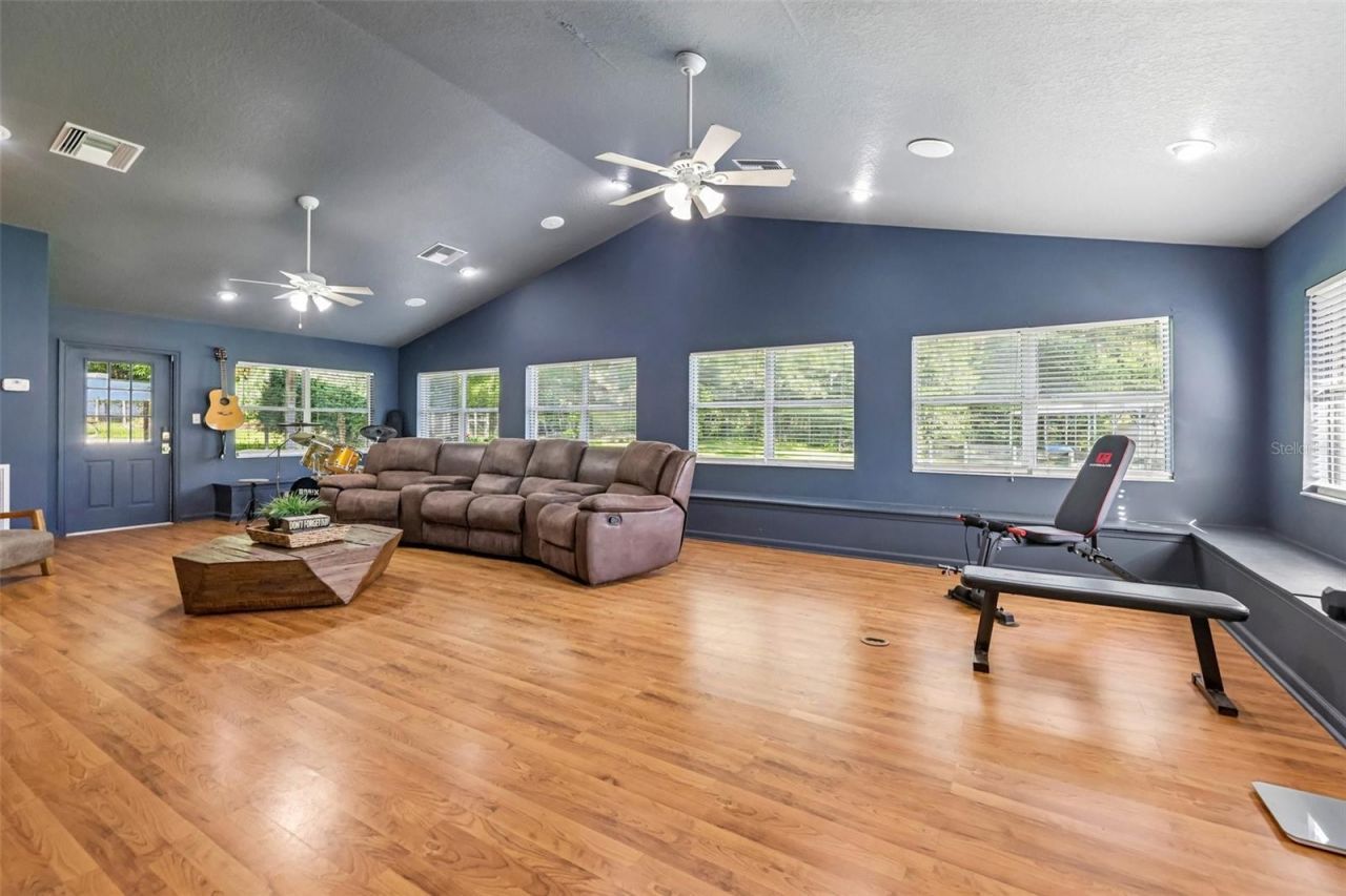 22301 Coronado Somerset Drive, Sorrento, FL 32776 Photo