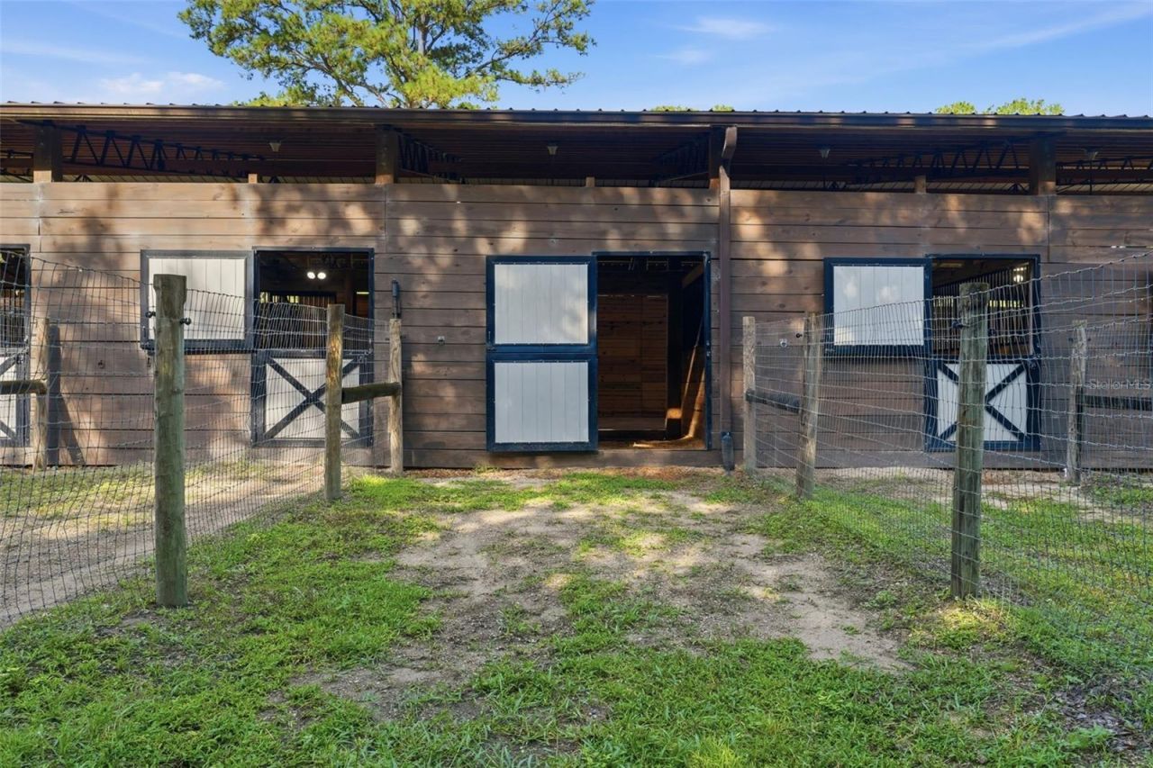22301 Coronado Somerset Drive, Sorrento, FL 32776 Photo