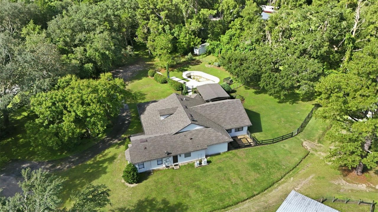 22301 Coronado Somerset Drive, Sorrento, FL 32776 Photo