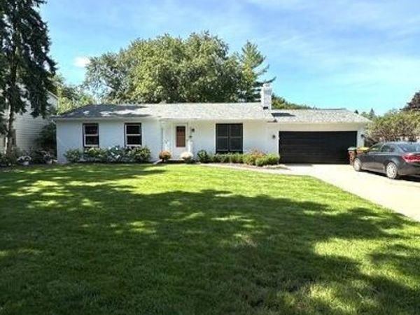 5939 Blythefield Drive, East Lansing, MI 48823